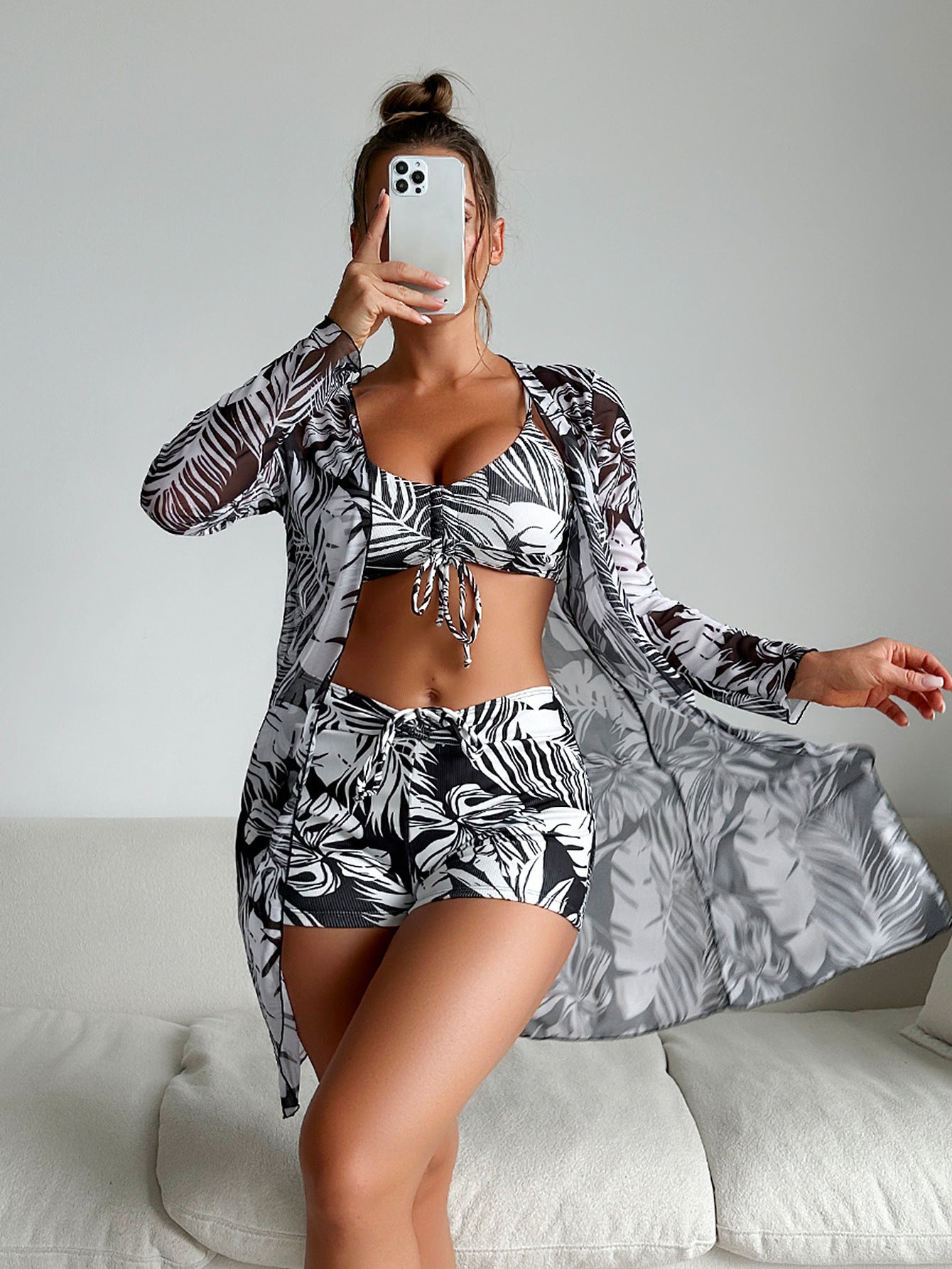 【✨Cumpără 1, primești 1 gratuit】👙Costum de baie nou la modă, din trei piese, disponibile în mai multe culori