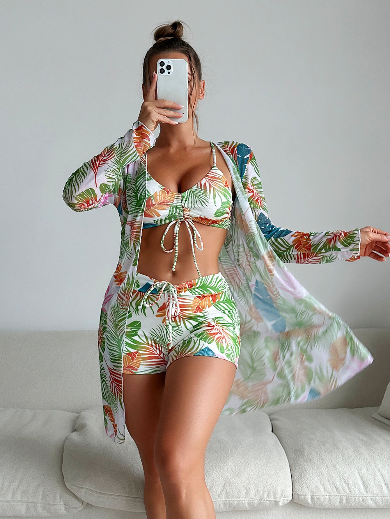 【✨Cumpără 1, primești 1 gratuit】👙Costum de baie nou la modă, din trei piese, disponibile în mai multe culori