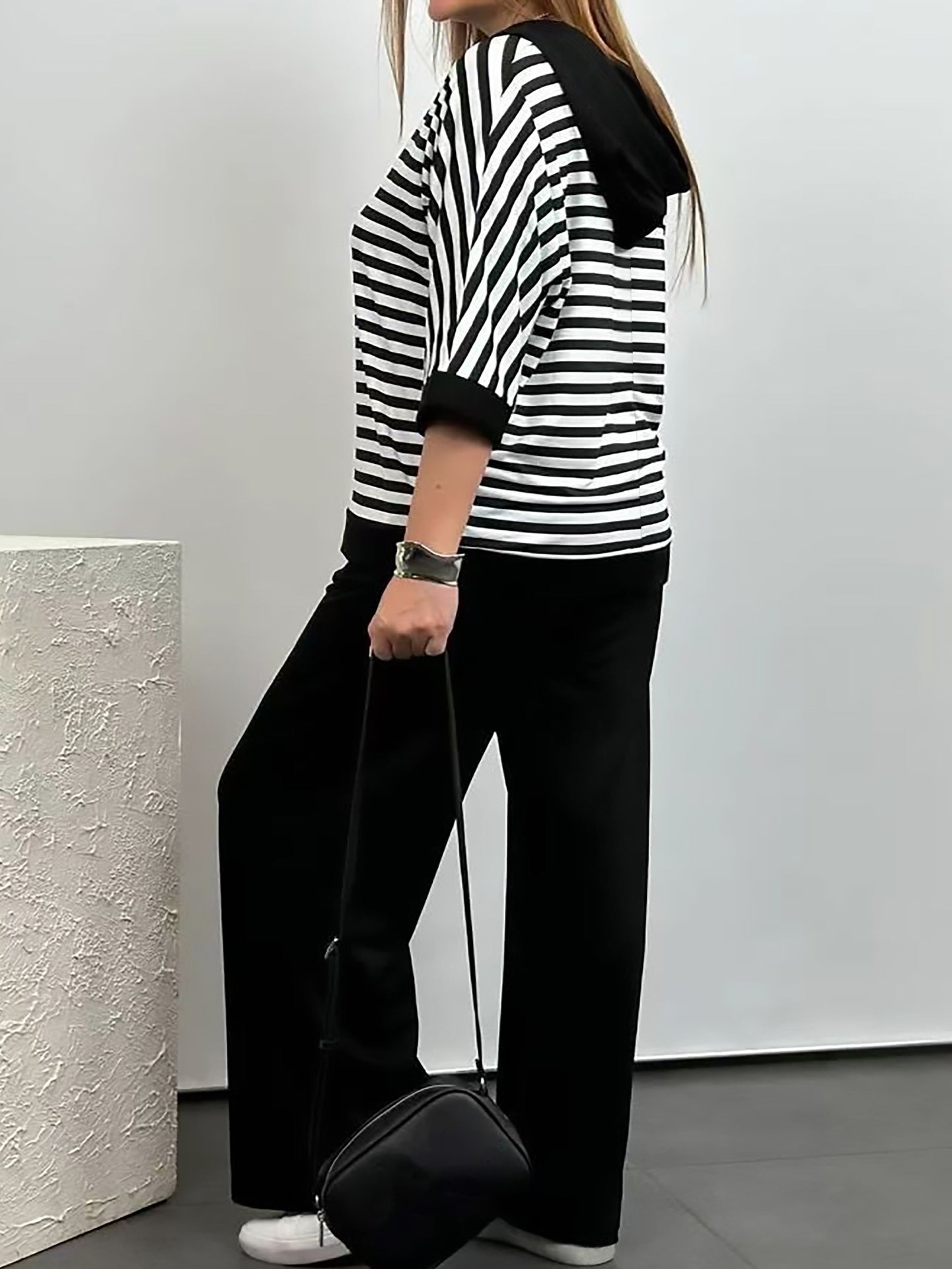 🔥Stil nou de vară🔥 Set casual pentru femei, format din top cu dungi și pantaloni uni