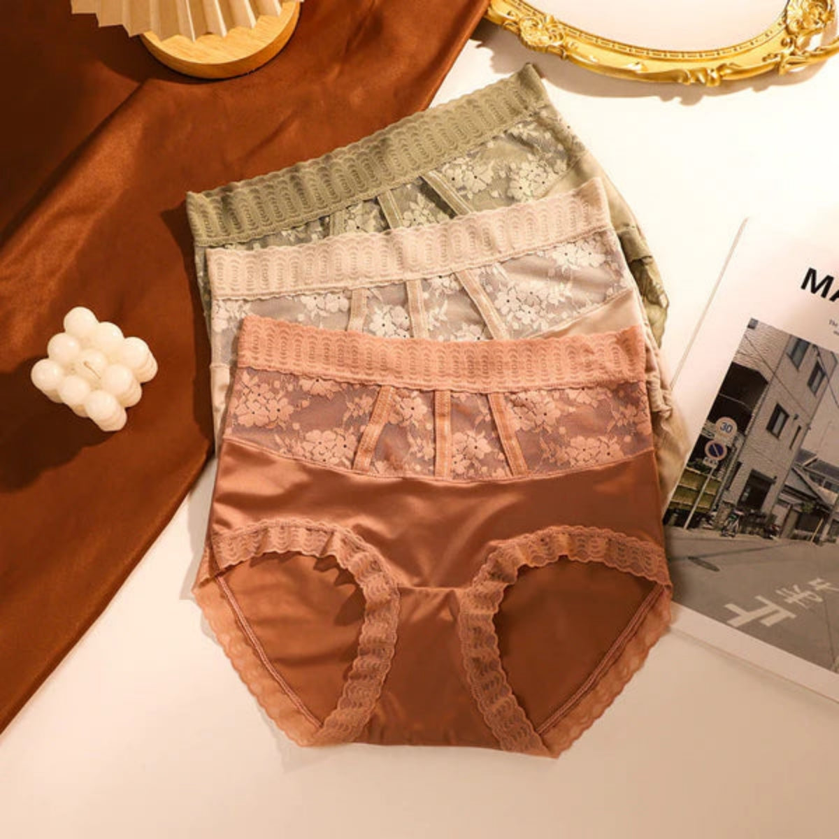 ✨🩲【6 kusov】Dámske bikiny s elastickým pásom a elegantnou čipkou - Vyrobené z chladivého ľadového hodvábu, s antibakteriálnymi a priedušnými vlastnosťami. Ľahkosť, pohodlie a štýl na celý deň!
