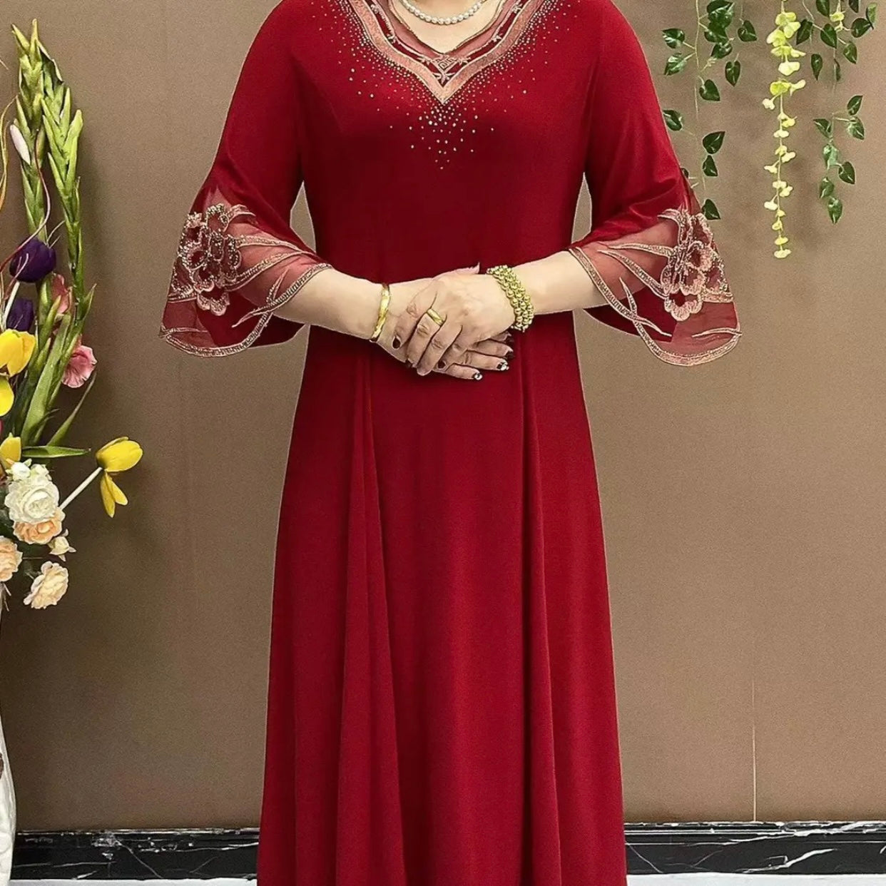👗💥【XL-5XL】 2024 nové elegantné šaty s výstrihom do V a extra veľkým lemom 3738406