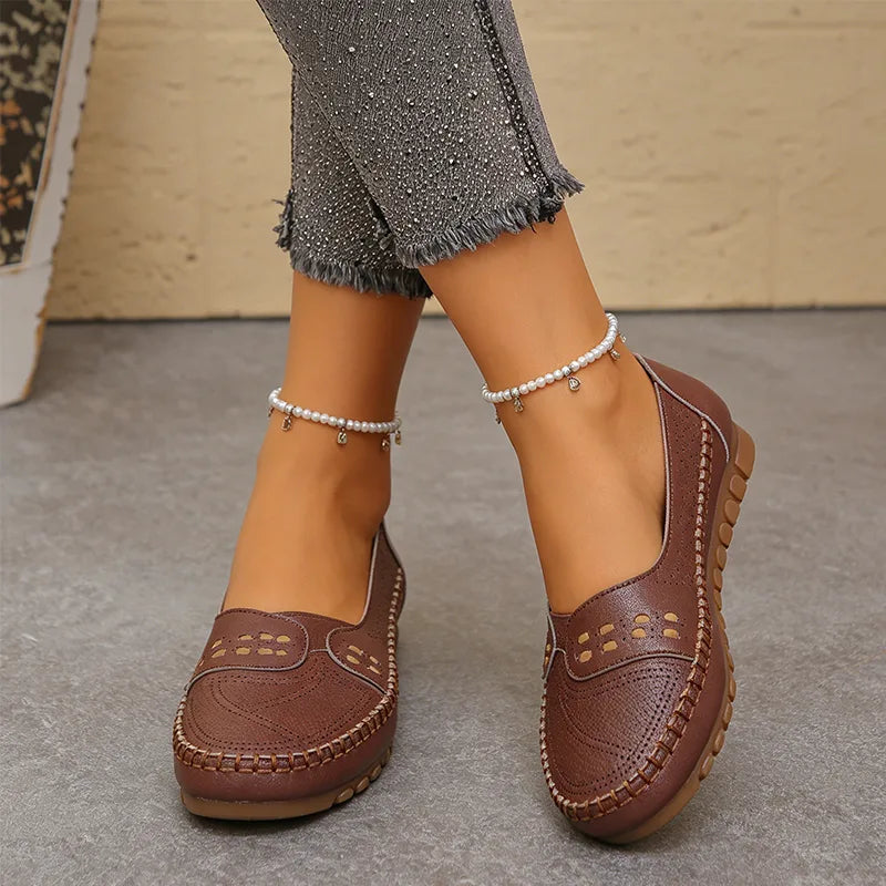 Colección Comfort 2026: Zapatos casual cosidos a mano, ¡disponibles hasta la talla 43! Perfecta para pies anchos o cansados.