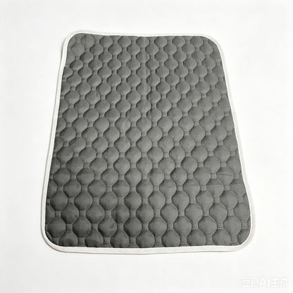 📢 ¡50 % de descuento 🔥! Alfombrilla refrescante para mascotas (no requiere llenado de agua) 🧊 — Fabricada en tejido Oxford transpirable; apta para todo tipo de camas o jaulas para mascotas.