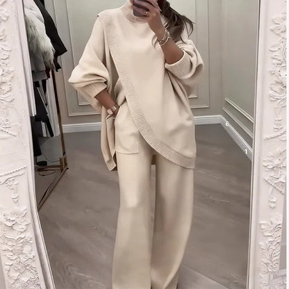 🔥 49% sleva! Novinka! Dámský dvoudílný set: asymetrický svetr + široké kalhoty. Volný střih, měkký a ultra pohodlný materiál 👚 Doprava zdarma ✨