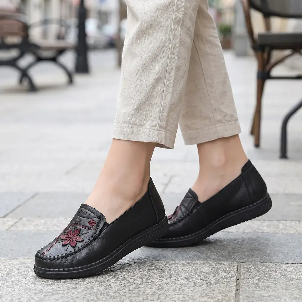 🍁【Tallas 35–41】Nuevos zapatos casuales para mujer: suela suave y antideslizante; un ajuste cómodo y relajado que no fatiga los pies, incluso tras un uso prolongado.