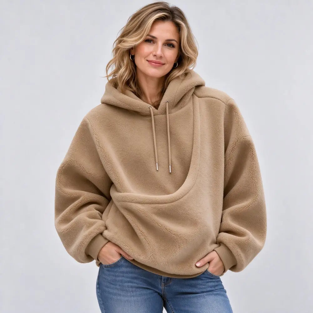 ¡Lleva a tu mascota contigo a dondequiera que vayas con esta sudadera con capucha!