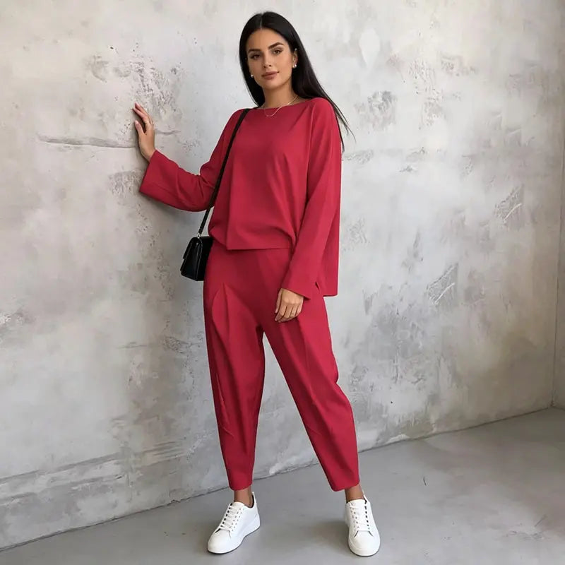 Conjunto casual y elegante a juego: Top de cuello redondo + pantalón