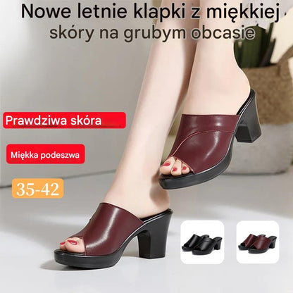 🔥🔥【49% ZNIŻKI】【35-42】2025 nowe damskie letnie kapcie z grubą podeszwą, miękki materiał skórzany, grube obcasy, modne i uniwersalne