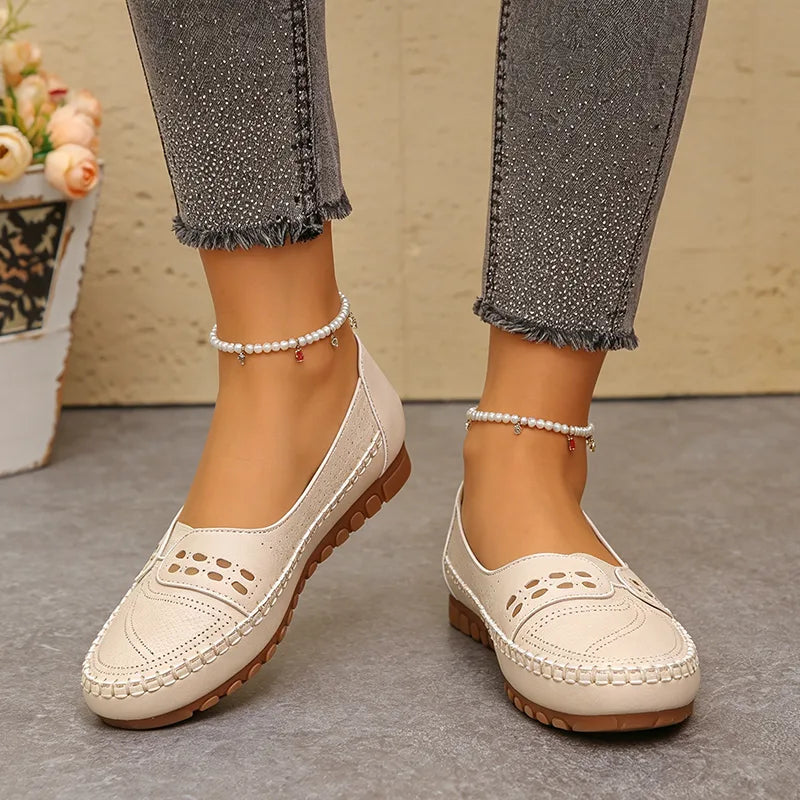 Colección Comfort 2026: Zapatos casual cosidos a mano, ¡disponibles hasta la talla 43! Perfecta para pies anchos o cansados.