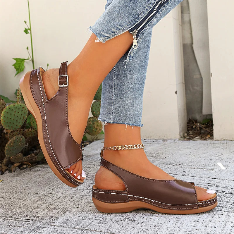 👡 Prémiové rímske sandále z hovädzej kože – hrubá anatomická podrážka, rýchle zapínanie na suchý zips a veľké veľkosti 36-43! ☀️✨
