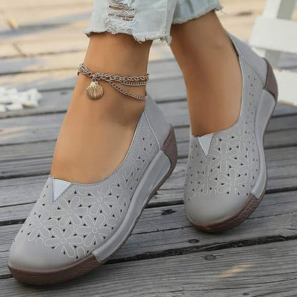 ✨ 49% ZĽAVA【36-43】Nové letné dámske retro sandále s dutou mäkkou podrážkou, veľmi pohodlné