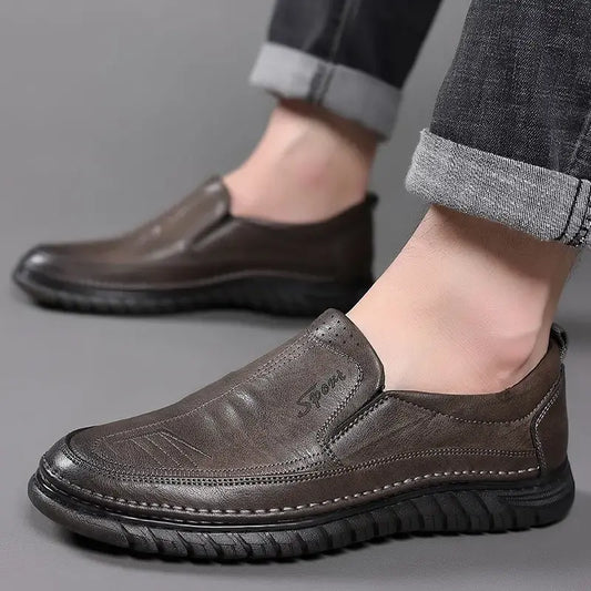 Obmedzená akcia 50%【39-44】Tieto pánske ležérne topánky sú vyrobené z pravej kože s mäkkou, protišmykovou a priedušnou podrážkou.