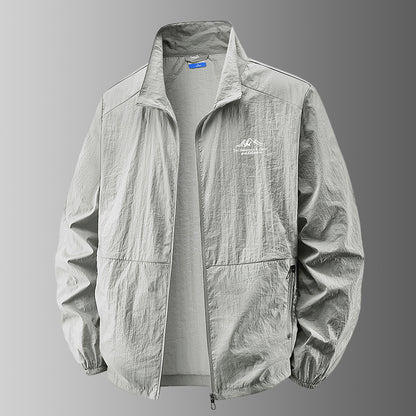 🔥【M-8XL】☀️Chaqueta ligera hombre, cuello alto, anti-viento y UV, ideal para viajes.Nuevos productos -49%