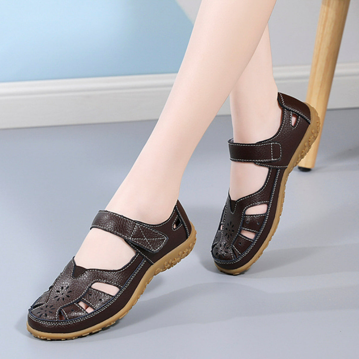 👡【Tallas 36-42】Sandalias planas ortopédicas elegantes y cómodas para mujer, hechas de cuero genuino suave, cómodas y transpirables.