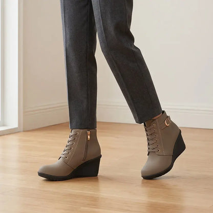 【35-42】👢 Botines de invierno para mujer con cuña – una opción elegante y estable para los días fríos