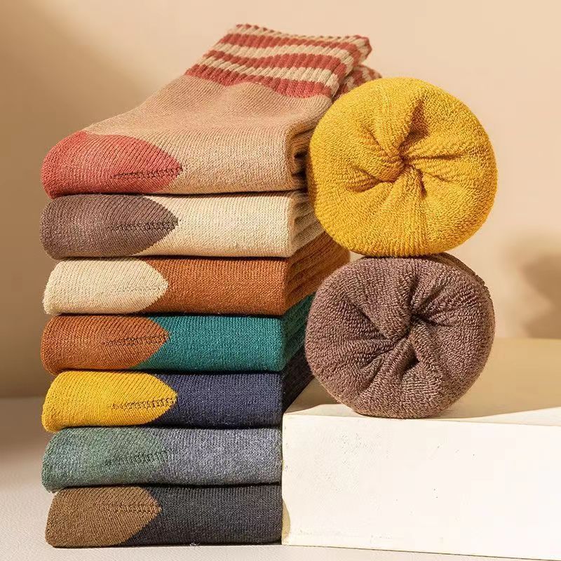 【🔥10 párů】🎁Tlusté zimní bavlněné ponožky, které vás udrží v teple