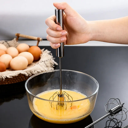 🥚 Compra 1 y llévate 1 GRATIS | Batidor semiautomático de acero inoxidable con sistema de presión y rotación