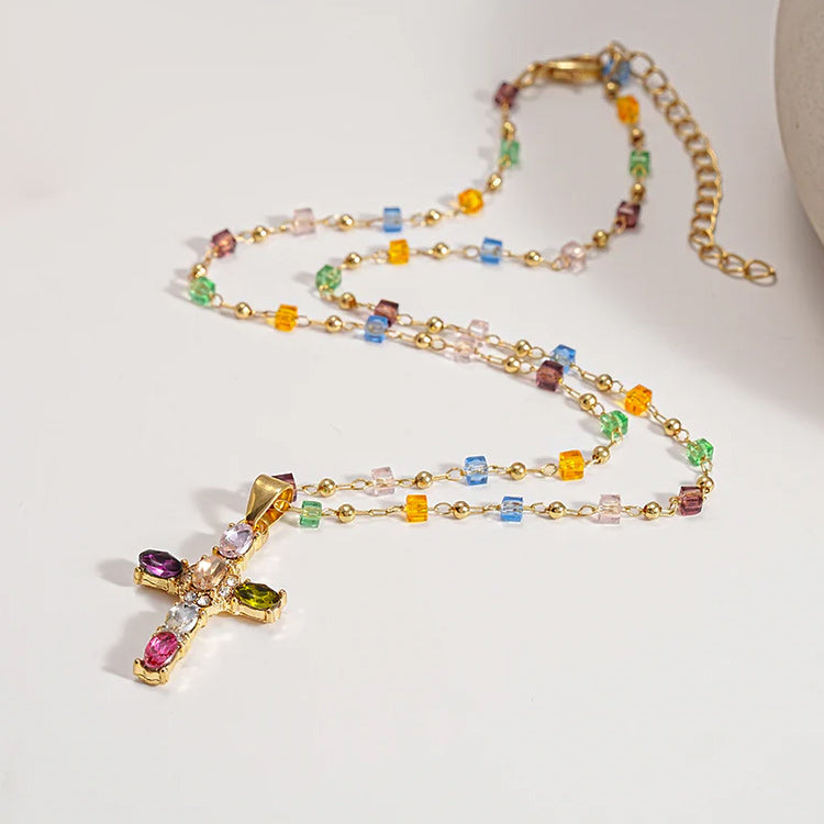 Oferta: Collar con cruz de circonitas de colores. Incluye un precioso joyero.
