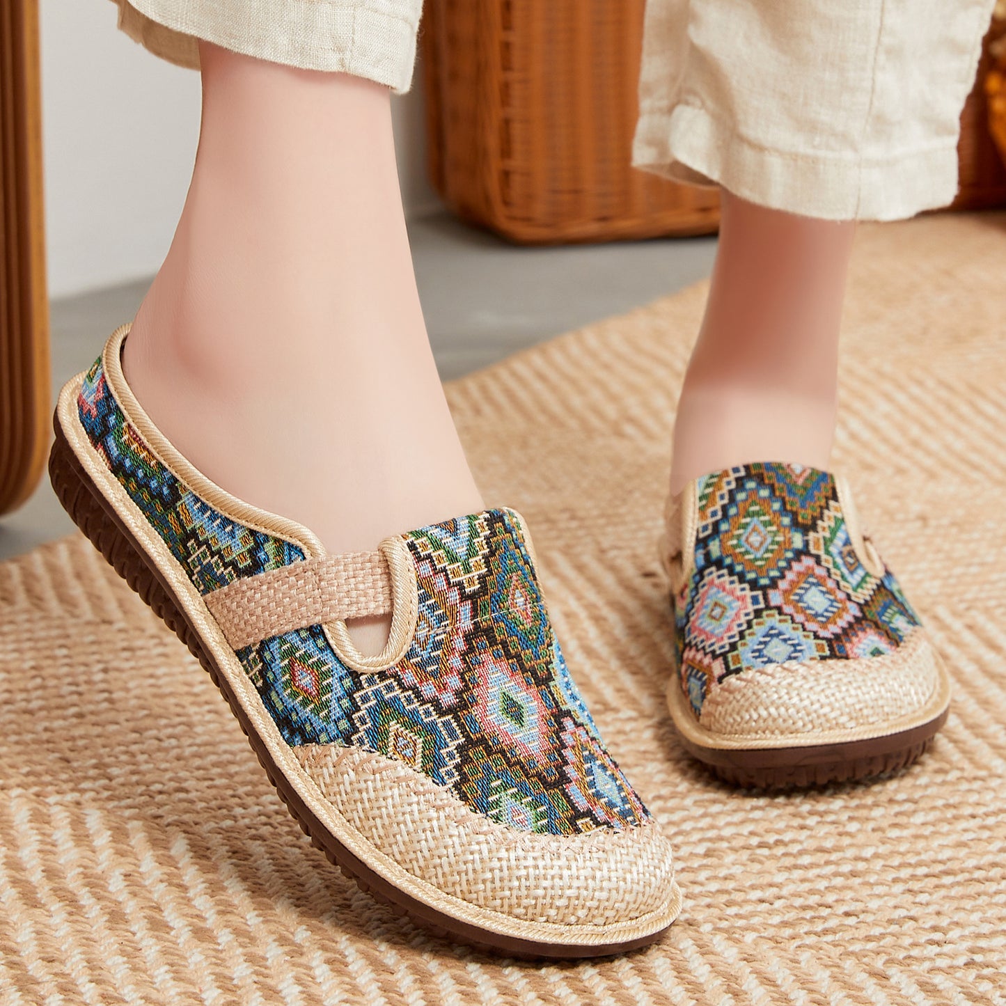 【35-41】Zapatillas exquisitas de lino natural bordadas: suela suave y silenciosa, cómodas para tus pies.