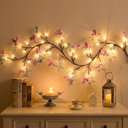 -50% OFF✨ Luces LED Flexibles en Forma de Enredadera con Mariposas – Decora tu Hogar con un Ambiente Mágico y Cálido 🦋💡